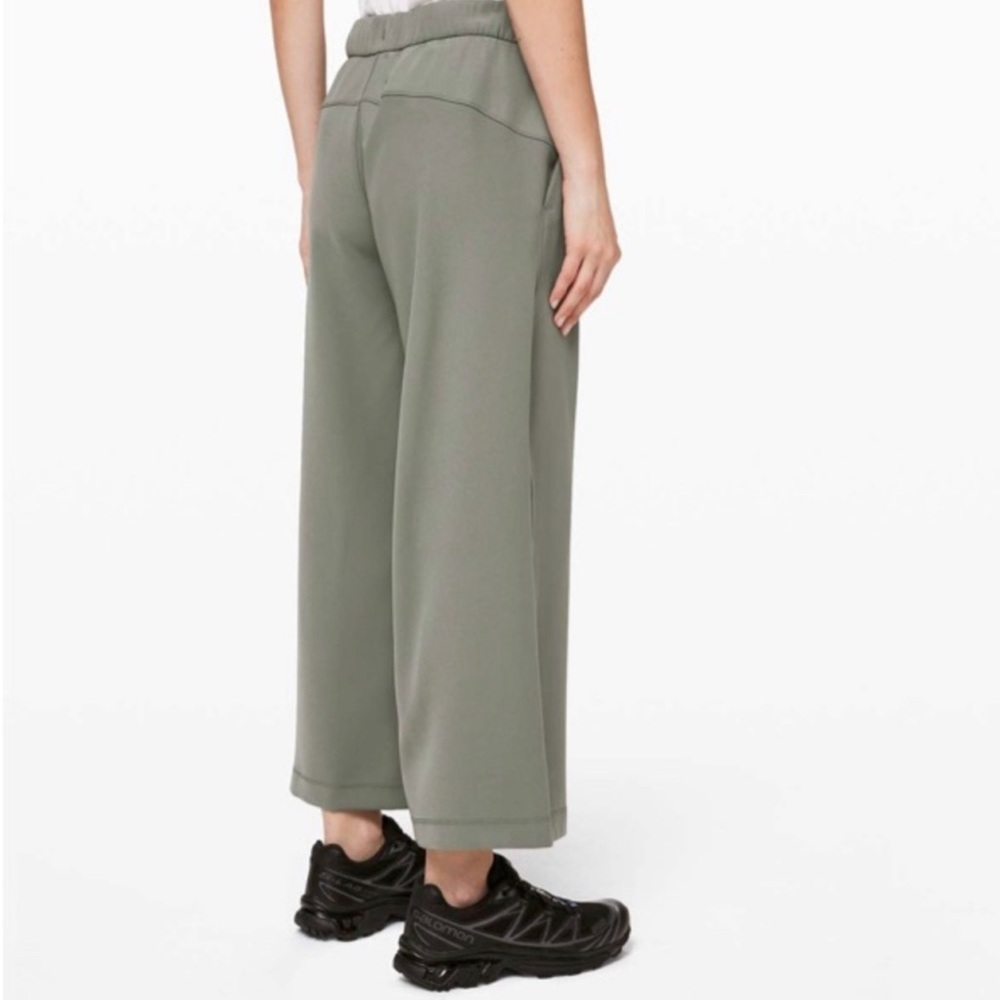 SALE!! On the fly wide leg. 7/8 length - Picture 3 of 13